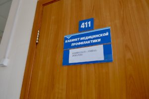 Экс-директор центра Вектор Ринат Максютов планирует оспаривать увольнение в суде