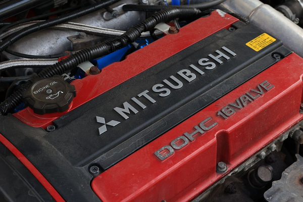 Живой кубок для Мякинена: опыт владения Mitsubishi Lancer Evolution VI Tommi M&auml;kinen Edition