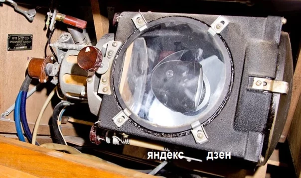 Первый советский цветной телевизор 1959 года, да ещё и с плоским экраном